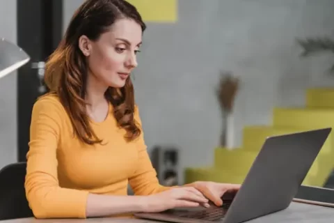 Veja dicas para criar um site ( Imagem: Freepik)