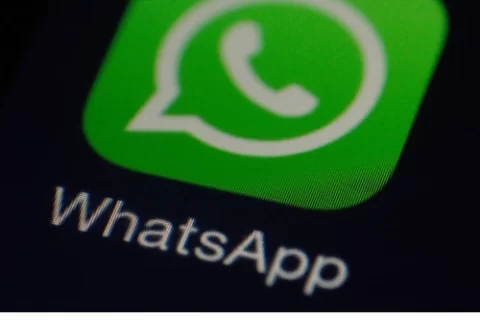 Aplicativo para espiar mensagens de qualquer celular ( Imagem: Divulgação)