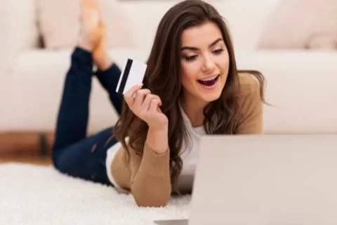 Aplicativo de cashback: Ganhe dinheiro de volta em suas compras online ( Imagem: Freepik)
